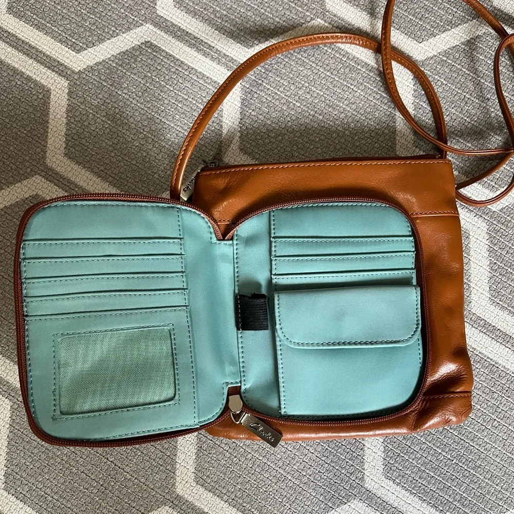 Clarks Brown Leather Crossbody Bag - Picture 4 of 5